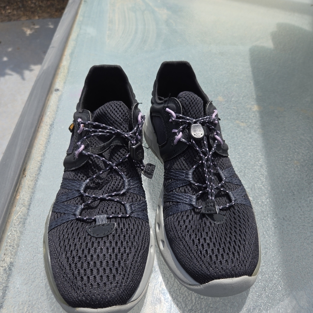 Teva Sz 7.5 Black Womens Sneakers